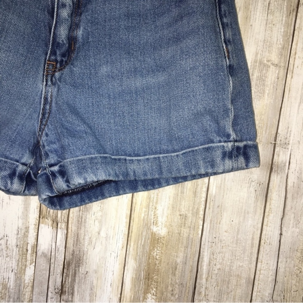 American Eagle Medium Wash Denim Mom Shorts - Picture 3 of 8